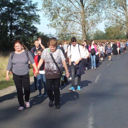 80 000 lépés az Istenszülő oltalma alatt