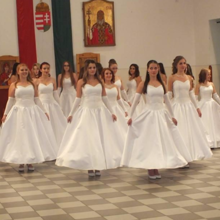 Szalagavató a Szent Bazil középiskolában