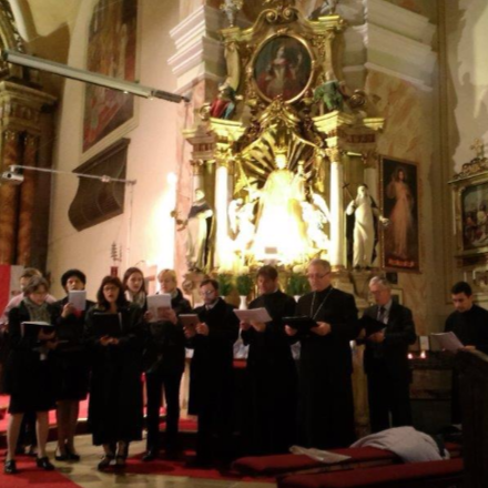 Szín, hang és illat csendült Vasváron