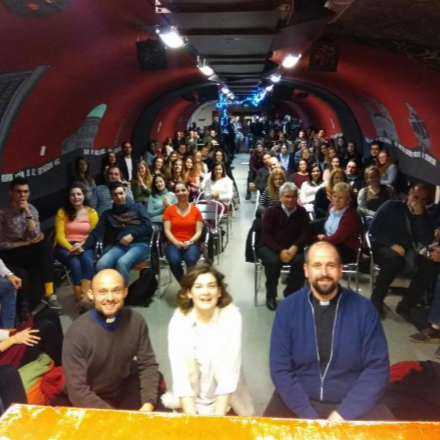 Jó hangulatú beszélgetés Pécsett