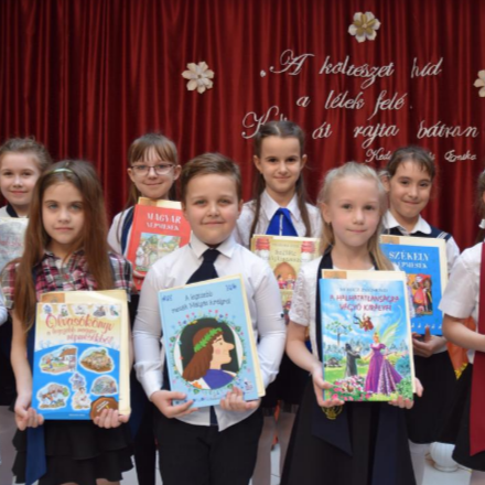 Egyházi iskolák közötti szavalóverseny