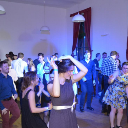 Hajnalig tartó tánc és jókedv a GrFC bálján 