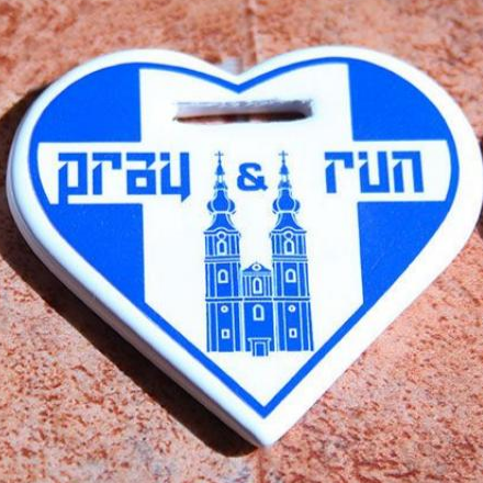 Ilyen éremmel jutalmazzák a futózarándoklat indulóit