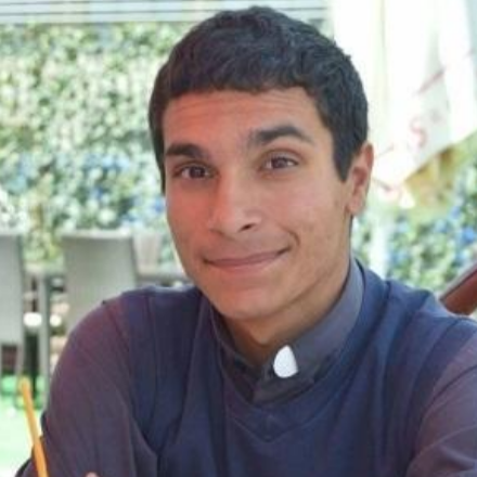 Egy cigány kispap az övéi között Erdélyben