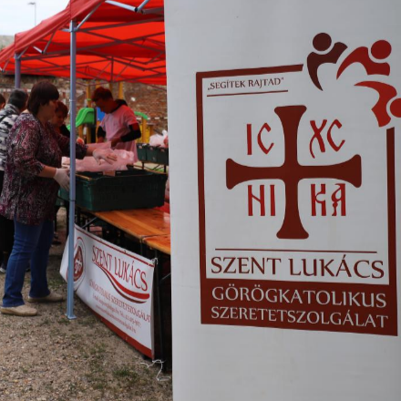 Vasárnapi ebéd a rászorulóknak