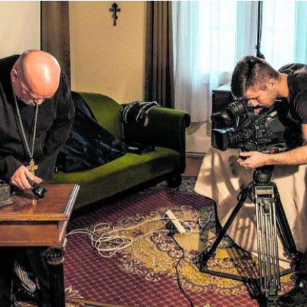 Hittel és alázattal a saját útján