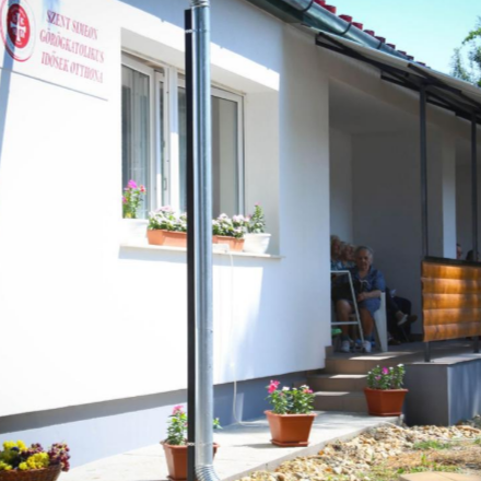 Idősek otthonát szenteltek Gacsályon 