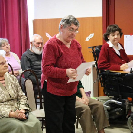 Író-olvasó találkozó a II. János Pál Pápa Idősek Otthonában