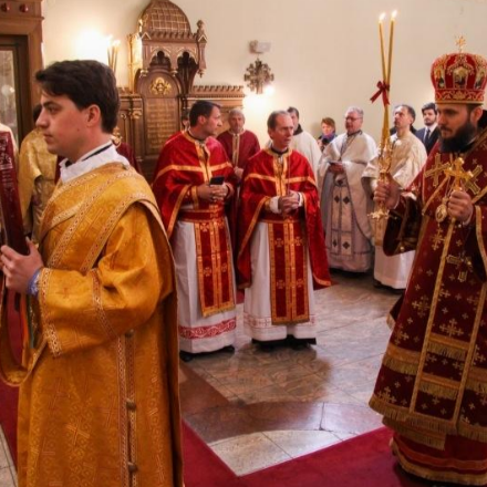 Ritka ünnep Budapesten: görögkatolikus papot szenteltek a Rózsák terén