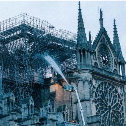 Közel volt a Notre-Dame a teljes pusztuláshoz, de sikerült megmenteni 