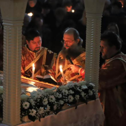 Hagyjuk, hogy Nagypéntek csendje hozzánk is szóljon, ebben a titokban tárul fel az Isten akarata
