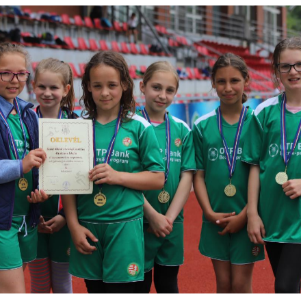 Atlétika versenyt szervezett a Szent Efrém Iskola alsó tagozatos diákoknak