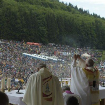 Ferenc pápa homíliája Csíksomlyón: Aki kockáztat, annak az Úr nem okoz csalódást!