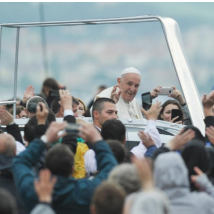 Ferenc pápa Erdélyben - A Kossuth Rádió különkiadásában vendégeskedett Fülöp metropolita
