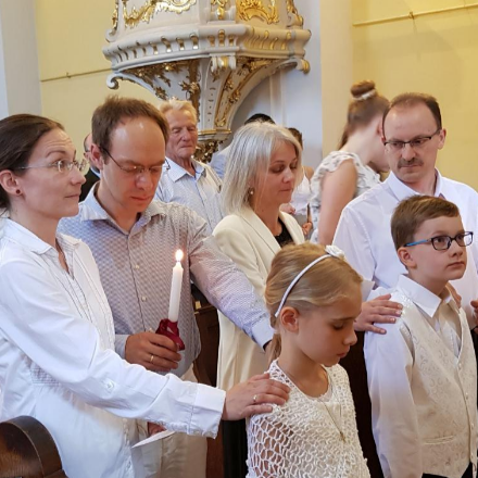 Családi nappal ünnepelték a pécsiek a Szentlélek eljövetelét