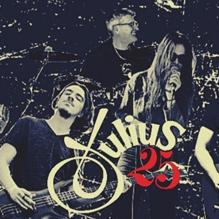 Debreceni Zenekar írt dalt az idei Ifjúsági Zarándoklatra