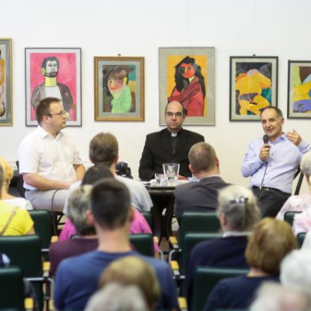 Második Trianon? - Székely János és Vecsei Miklós a cigányság helyzetéről beszélgetett