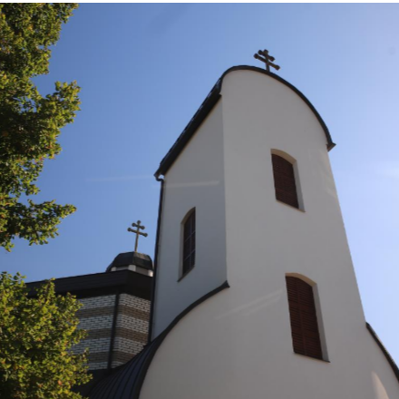 A Missziós kereszt jelenlétében ünnepelhették meg a téglásiak azt, hogy megszépült templomuk