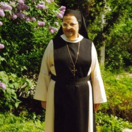 Punk M. Gemma apátnőt ünnepelik