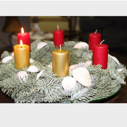 Lassítsunk, hogy valódi legyen a megérkezés - közös adventi készület a fővárosi kegytárgyboltban