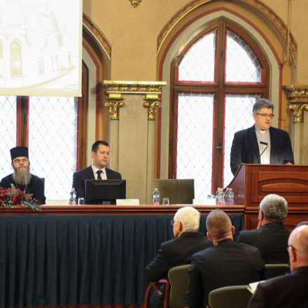 Prófétai felelősséggel - konferenciát rendeztek Budapesten az MKPK szociális körleveleiről 