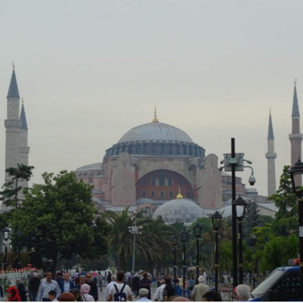 Mecsetté alakítják át a Hagia Sophiát