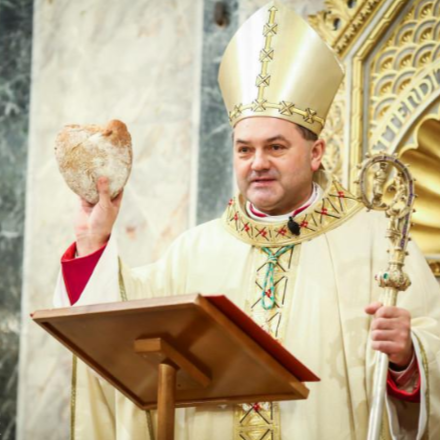 A remény kovászával - Felszentelték Felföldi Lászlót, a Pécsi Egyházmegye új megyéspüspökét