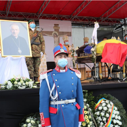 Florentin Crihălmeanu kolozsvár-szamosújvári görögkatolikus püspök temetése
