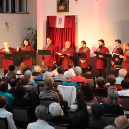 A Kárpát otthon imáit hozza el a Szent Efrém férfikar a Metropolitai Hivatalba, a Lautitia kamarakórusa is közreműködik a koncerten