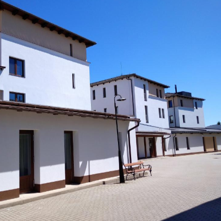 Sajtóközlemény a hajdúdorogi Szent Bazil Oktatási Központ Kollégiumának Energetikai Felújításáról 