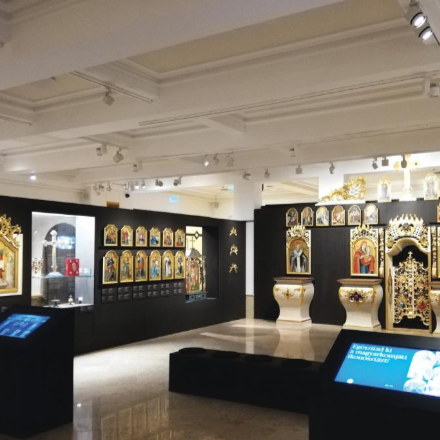 Átfogó cikkben mutatja be a Magyar Kurír a Pesti Vigadóban látható görögkatolikus egyházművészeti kiállítást 