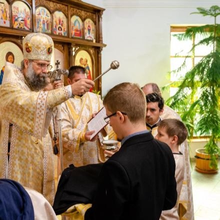 Alszerpap-avatás és mozaikszentelés Debrecen-Csapókertben 