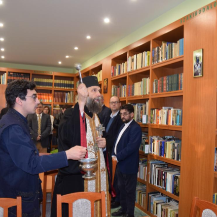 Új könyvtárral gazdagodott a Szent Piroska Görögkatolikus Általános Iskola