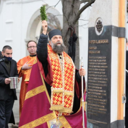 Egy hely, ahol ég és föld összeér - sztélét avattak Máriapócson