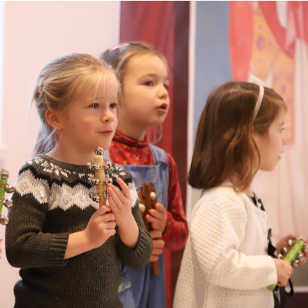 Szent Miklós napján új óvodájuk megszentelését ünnepelte a dunakeszi görögkatolikus közösség