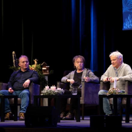 A NEK 12 hírnökéből hárman Debrecenben találkoztak az örvendezés vasárnapján