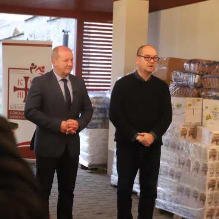 Élelmiszer-csomagokkal támogatja a kárpátaljai rászorulókat a KDNP parlamenti frakciója