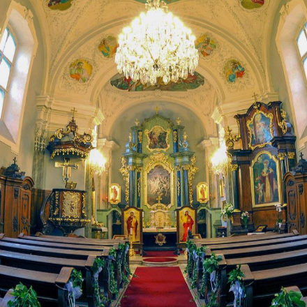 Kívül-belül megújult a budai Szent Flórián-templom