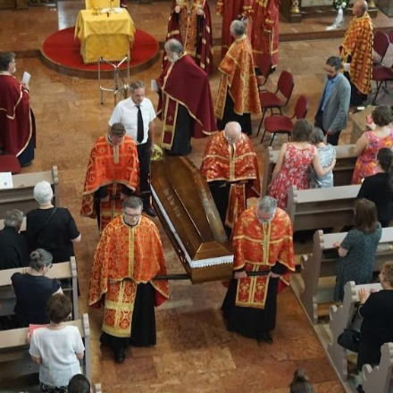 Végső búcsút vettek Kormos Illés atyától