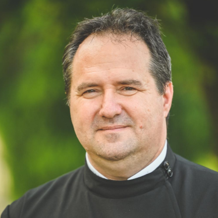 A Hajdúböszörmény Görögkatolikus Egyházközség szolgálatára szentelik diakónussá Simon Pétert