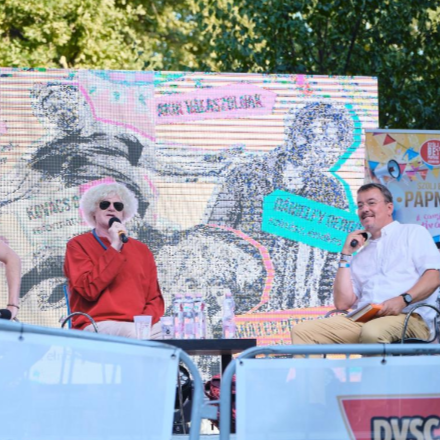 Isten, a rendíthetetlen középcsatár - Szólj be a papnak! a Campus Fesztiválon