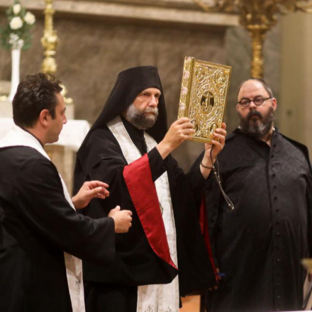 Szeressük elő a békét embertársainkból! - Imádság a pharrajimos és a kislétai gyilkosság emléknapján