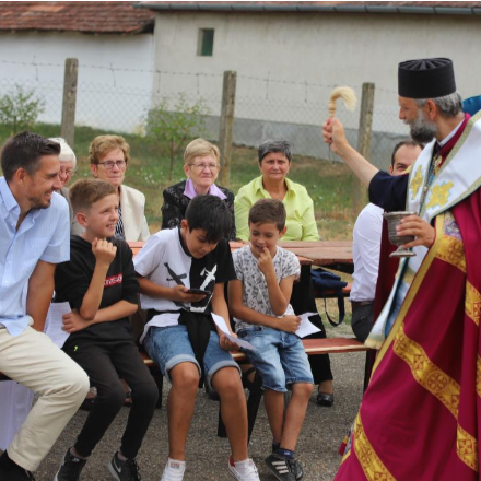 Kérni kell Isten segítségét - Jelenlétpont központ nyílt Hencidán 