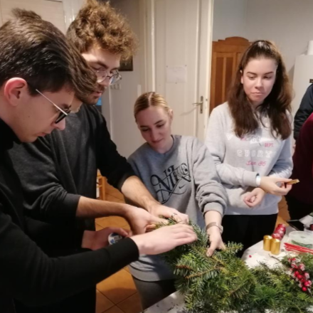 Adventi koszorúkészítés Szegeden