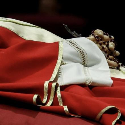 XVI. Benedek pápa kisugárzása - Atanáz püspök atya gondolatai