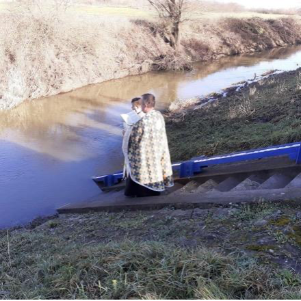 Első alkalommal szenteltek élő vizet Pocsajon