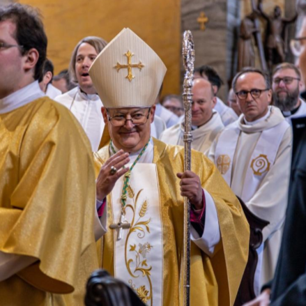 Pásztor, aki vezeti népét - 25 éve szentelték püspökké Spányi Antalt