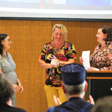 Ahol a szeretet és a tudás egyszerre van jelen - tanévet zárt a Szent Miklós Roma Szakkollégium