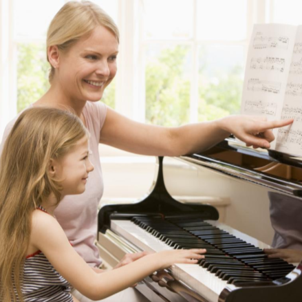 Zongora - és hegedűtanárt keres a Szent Mihály Görögkatolikus Általános Iskola