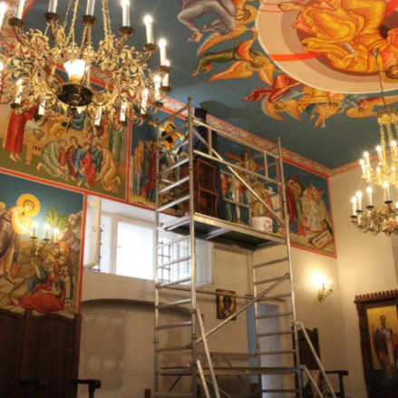 Nyár végére teljes pompájában ragyoghat a Metropolitai Hivatal kápolnája 